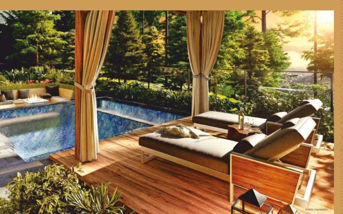 Pool retreat